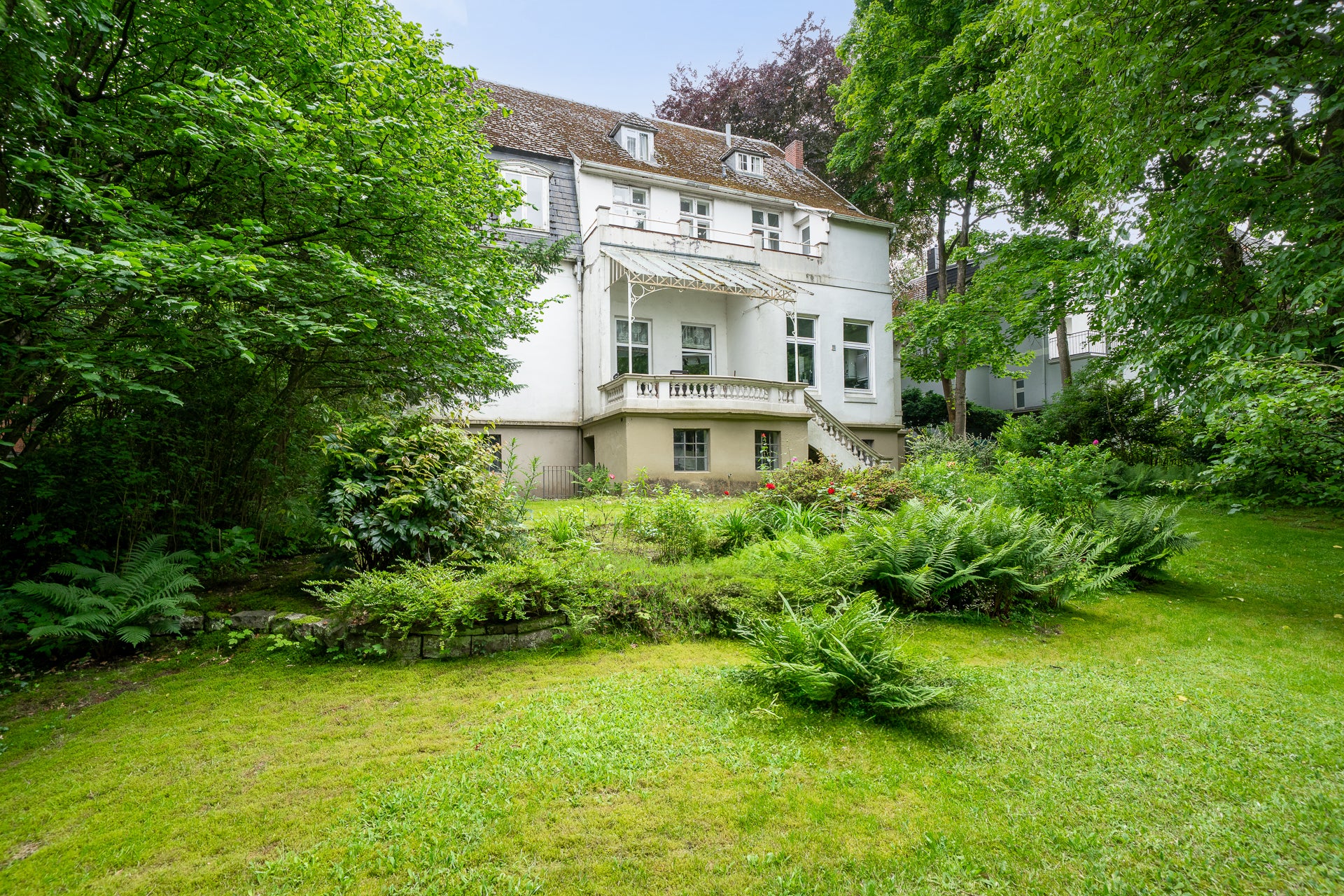 EIN ZUHAUSE. EIN ANWESEN. EINE FAMILIE.