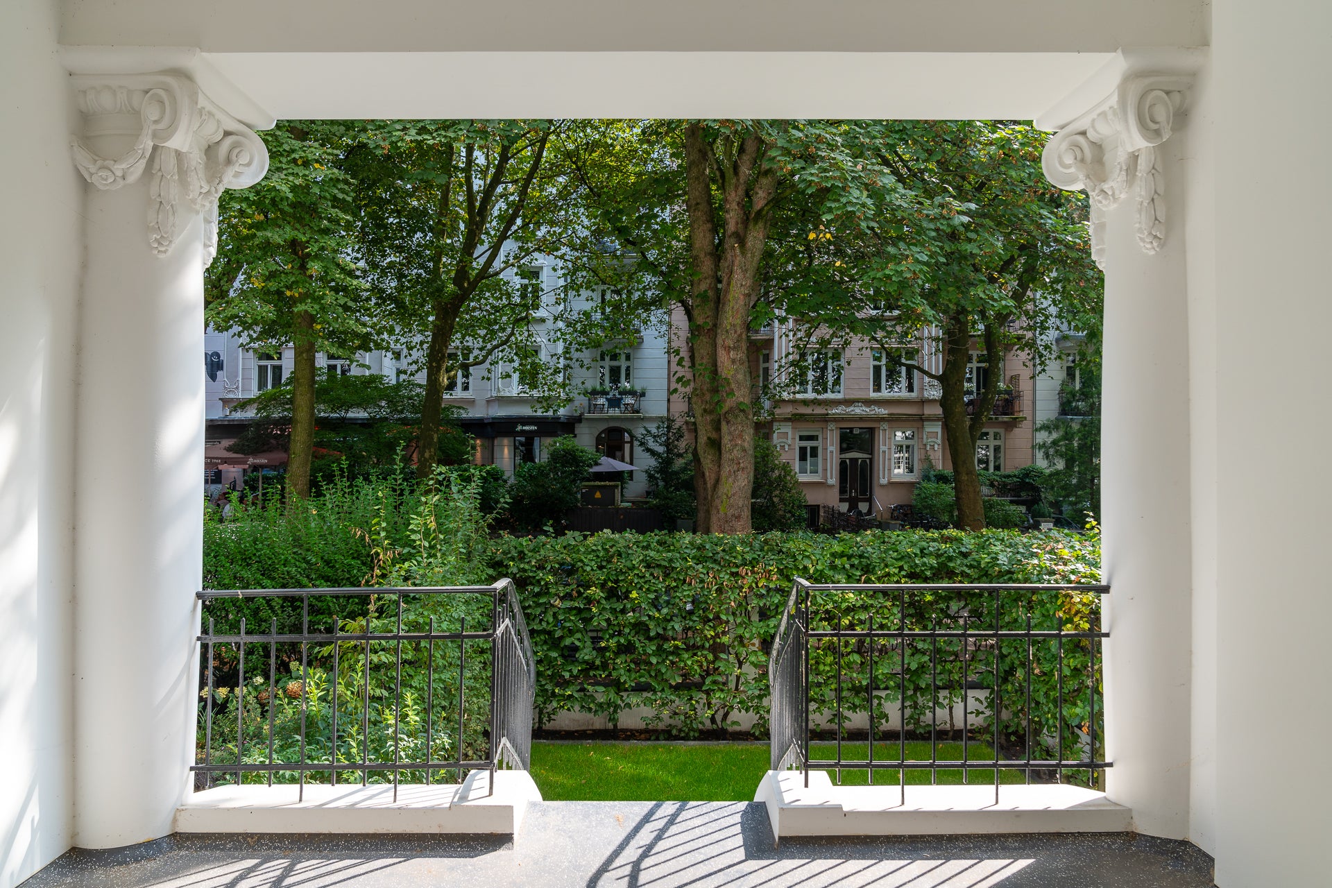 FAMILIENGLÜCK - WOHNEN MIT GARTEN UND BOOTSANLEGER!